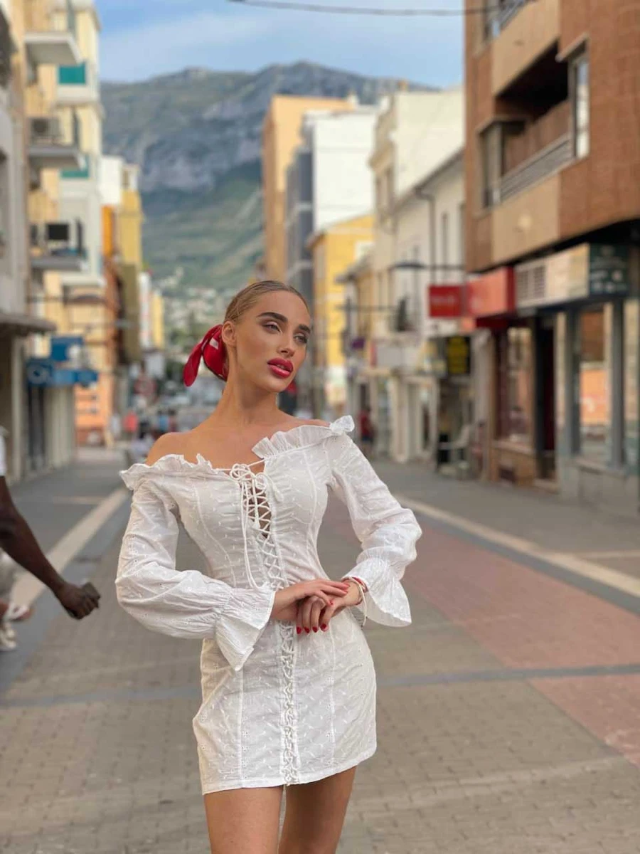 Alena escort in Paris